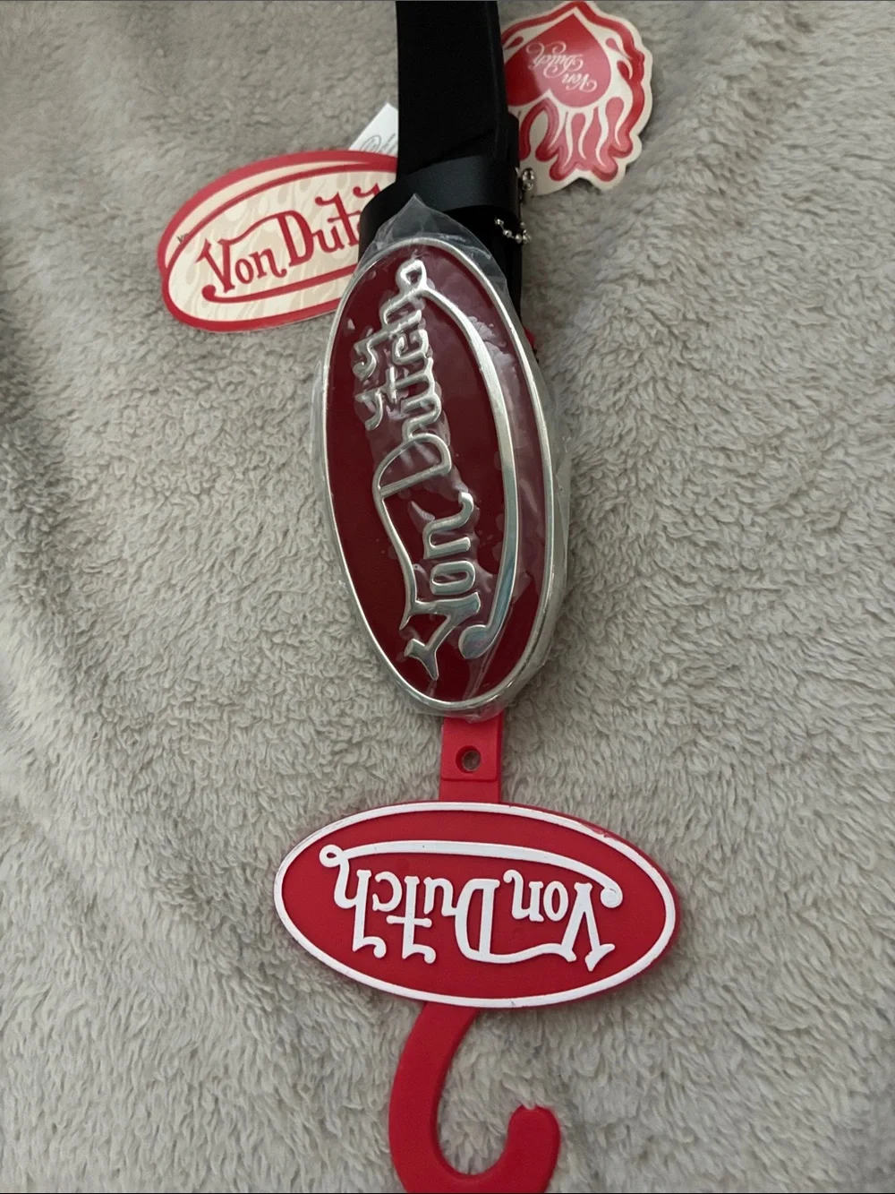 Von Dutch features wide